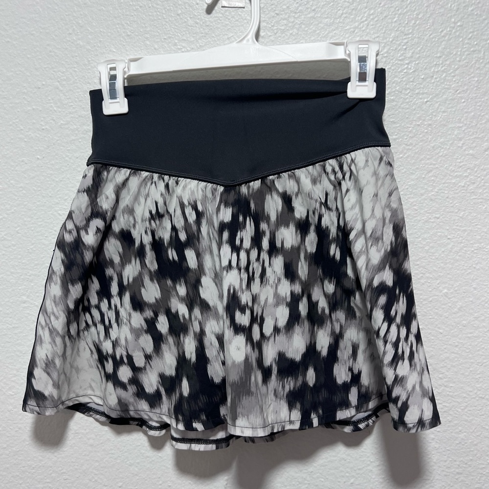 Offline by Aerie Athletic Black White Gray Skort Size Small